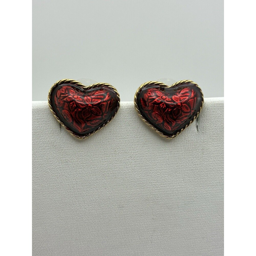 Avon Hearts Afire Pierced Earrings Gold Tone Red Heart Arrow Shiny VTG